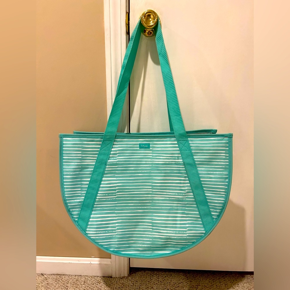 Thirty-One Round Utility Tote